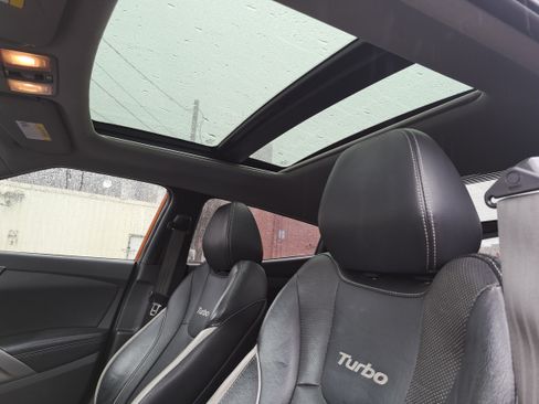 Used 2013 Hyundai Veloster Turbo w/ Ultimate Pkg image 5