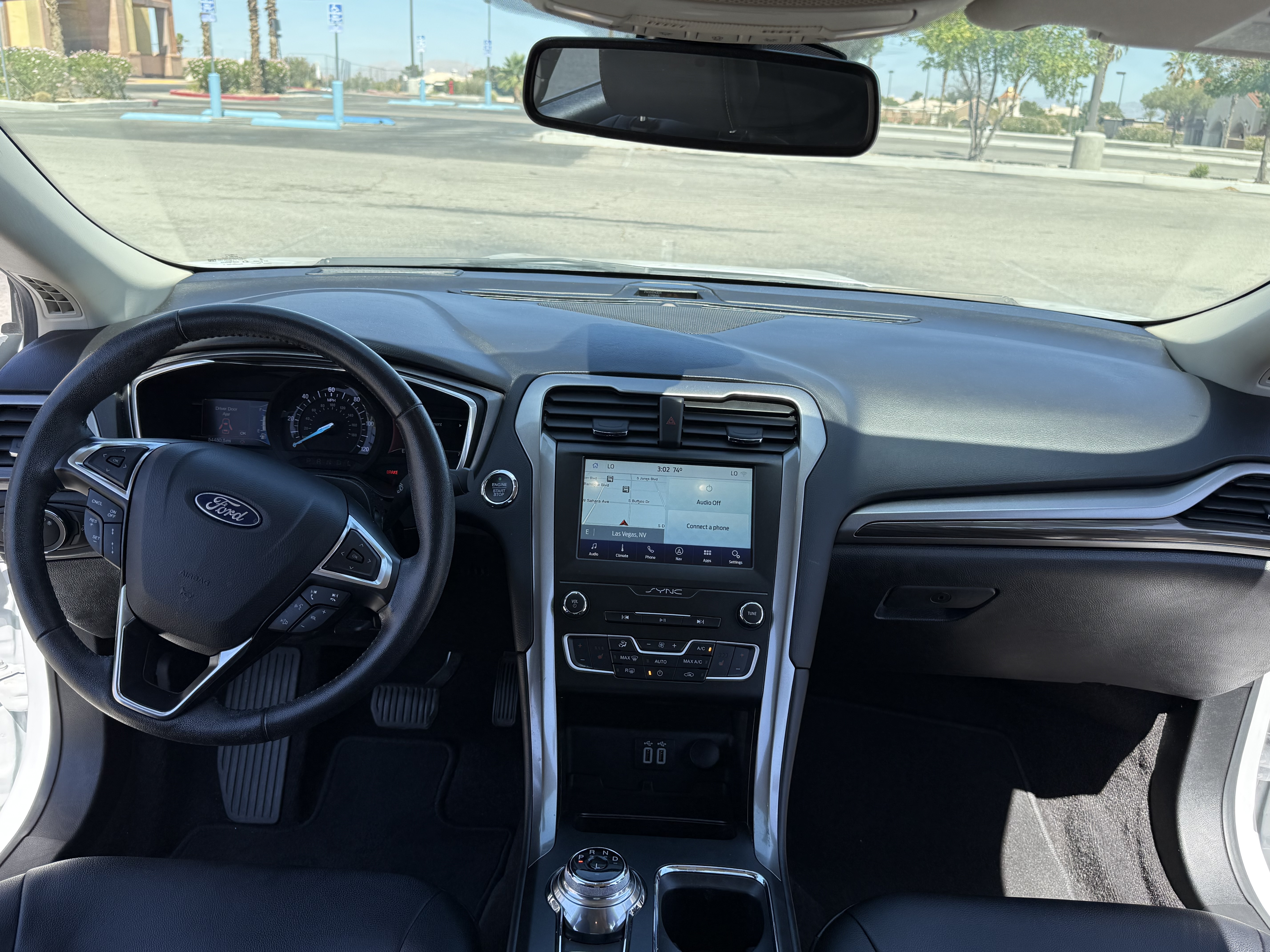 Used 2020 Ford Fusion SEL FWD image 12