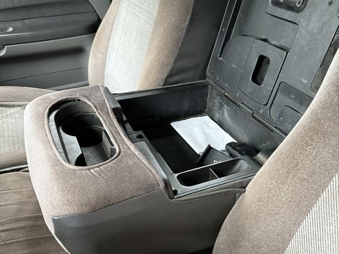 Used 2003 Ford F250 XLT image 10