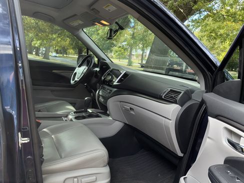 Used 2017 Honda Pilot EX-L image 11