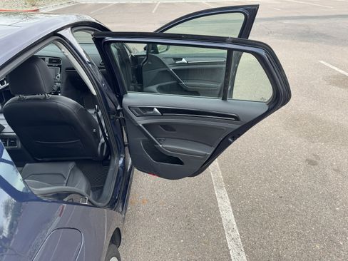 Used 2017 Volkswagen Golf Wolfsburg Edition image 28