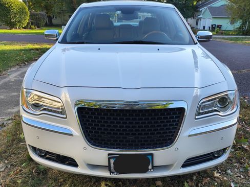 Used 2012 Chrysler 300 C image 13