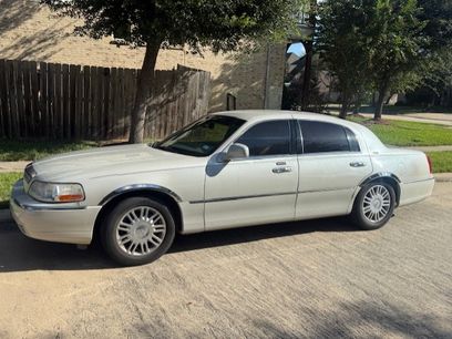 Used 2007 Lincoln Town Car Signature Limited