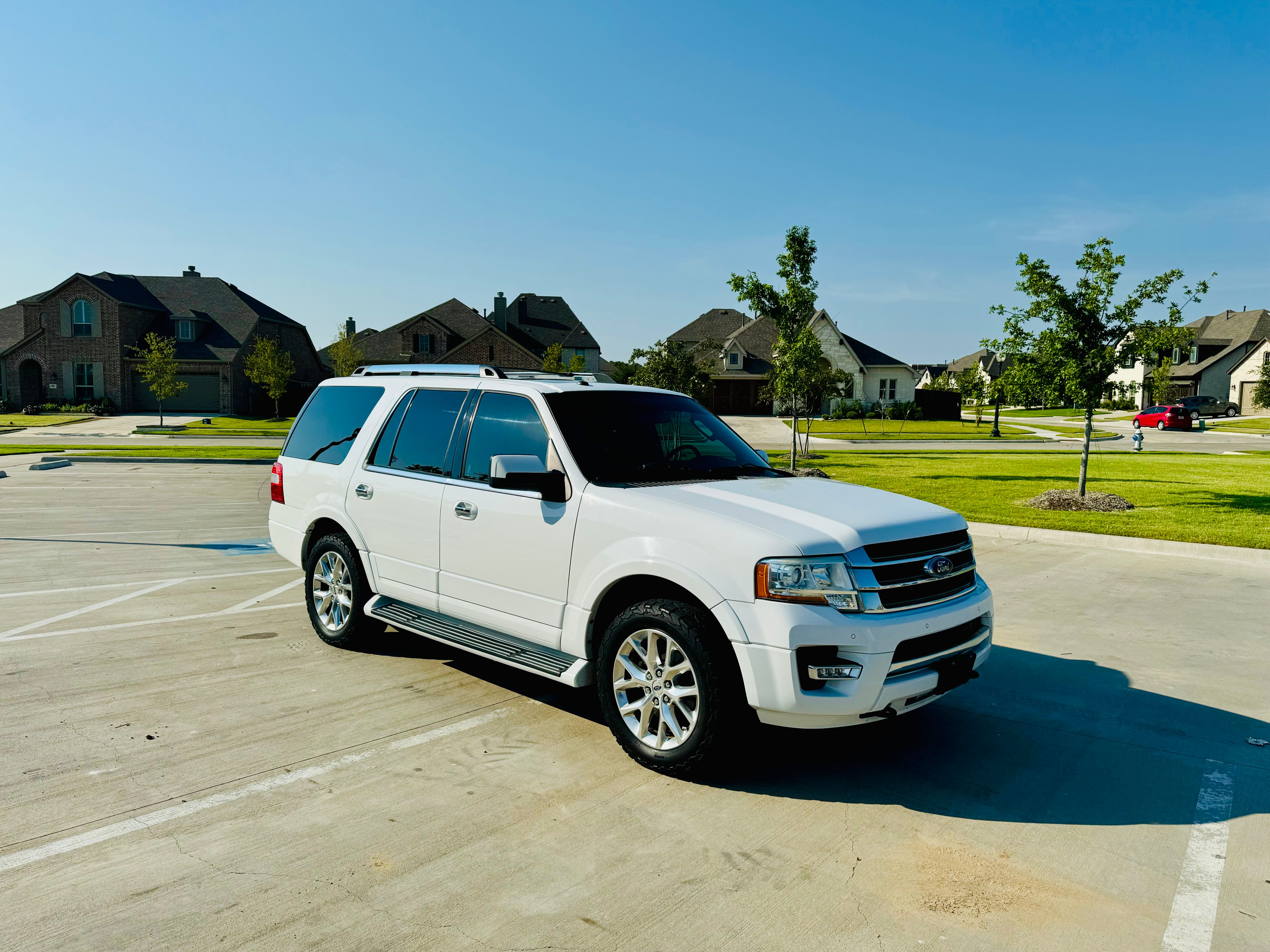 Used 2017 Ford Expedition Limited AWD/4WD image 1