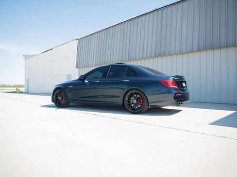 Used 2018 Mercedes-Benz E 63 AMG S image 5
