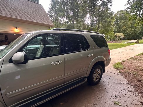 Used 2003 Toyota Sequoia Limited image 4