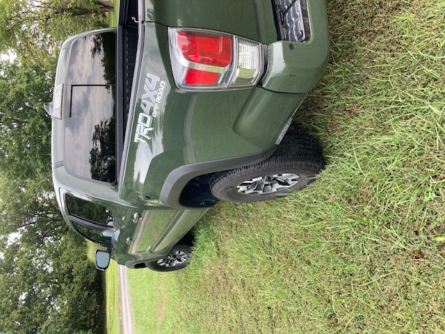 Used 2021 Toyota Tacoma TRD Off-Road w/ TRD Premium Off Road Package AWD/4WD image 6