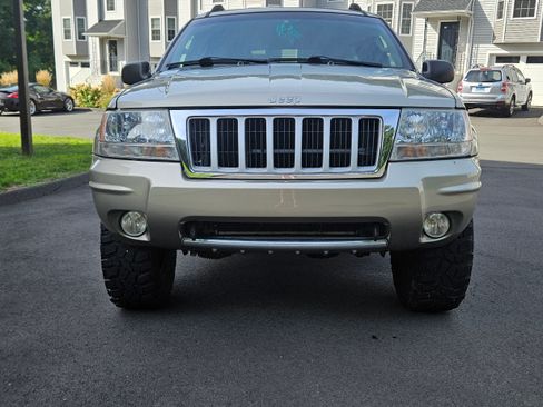 Used 2004 Jeep Grand Cherokee Limited w/ Trailer Tow Group IV AWD/4WD image 4