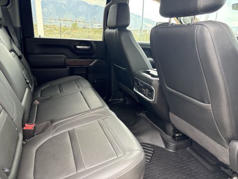 Used 2020 GMC Sierra 2500 Denali w/ Denali Ultimate Package image 17