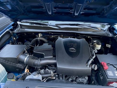 Used 2017 Toyota Tacoma TRD Sport RWD image 17