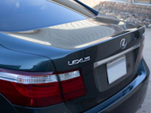 Used 2007 Lexus LS 460 RWD image 4
