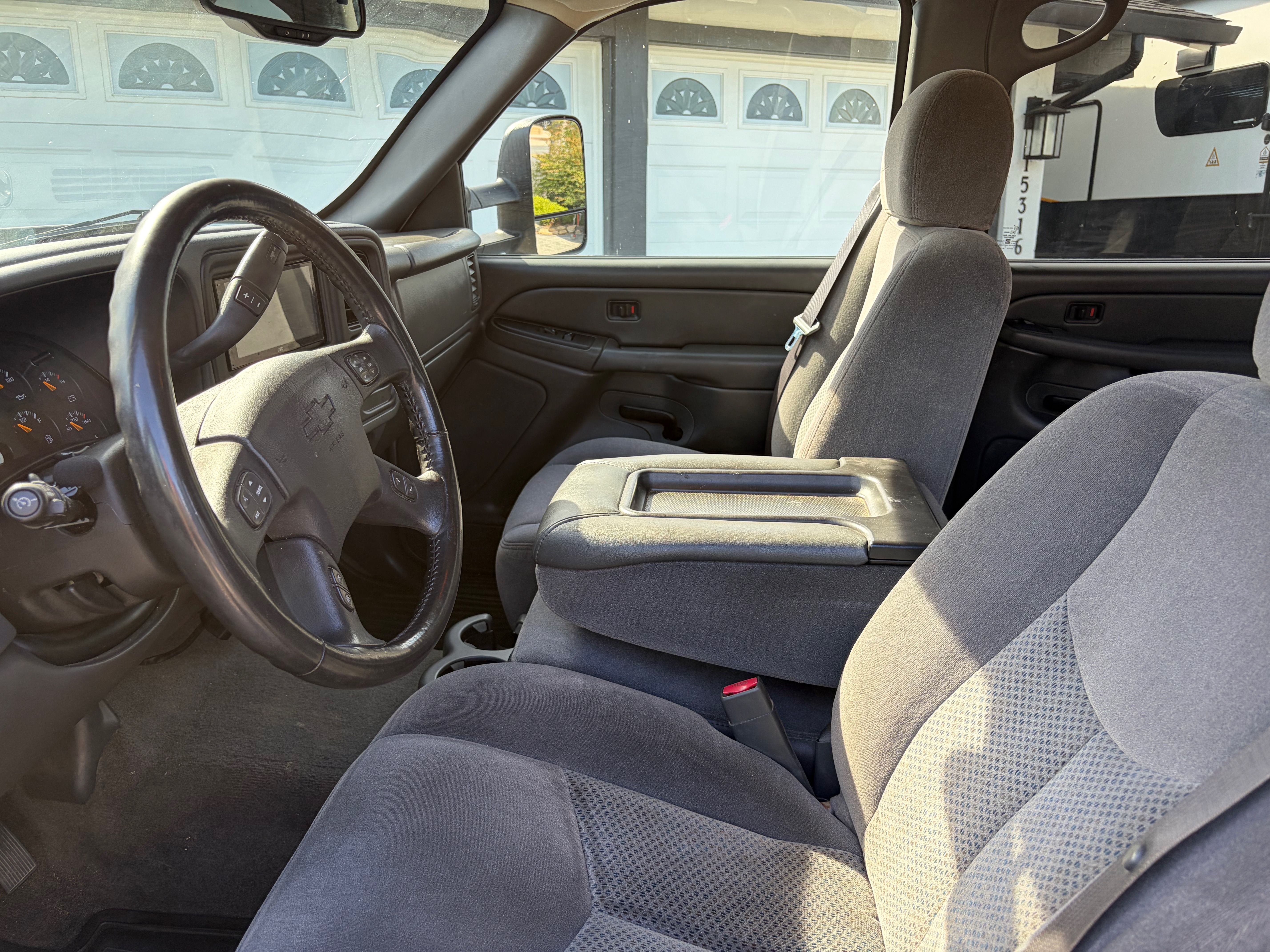 Used 2007 Chevrolet Silverado 2500 LT w/ Heavy-Duty Power Package RWD image 10