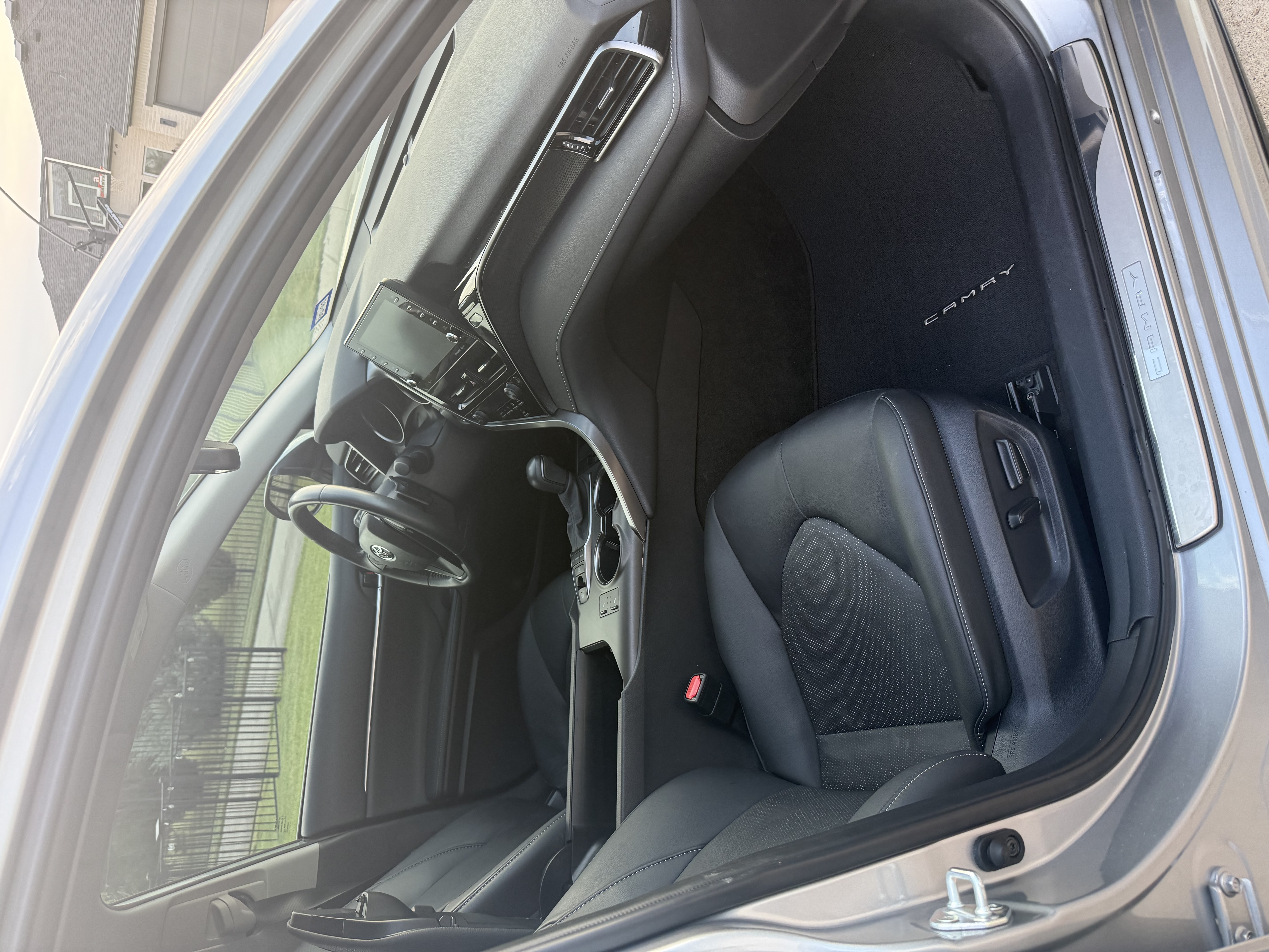 Used 2024 Toyota Camry XSE FWD image 4