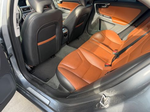 Used 2017 Volvo S60 T5 Inscription image 5