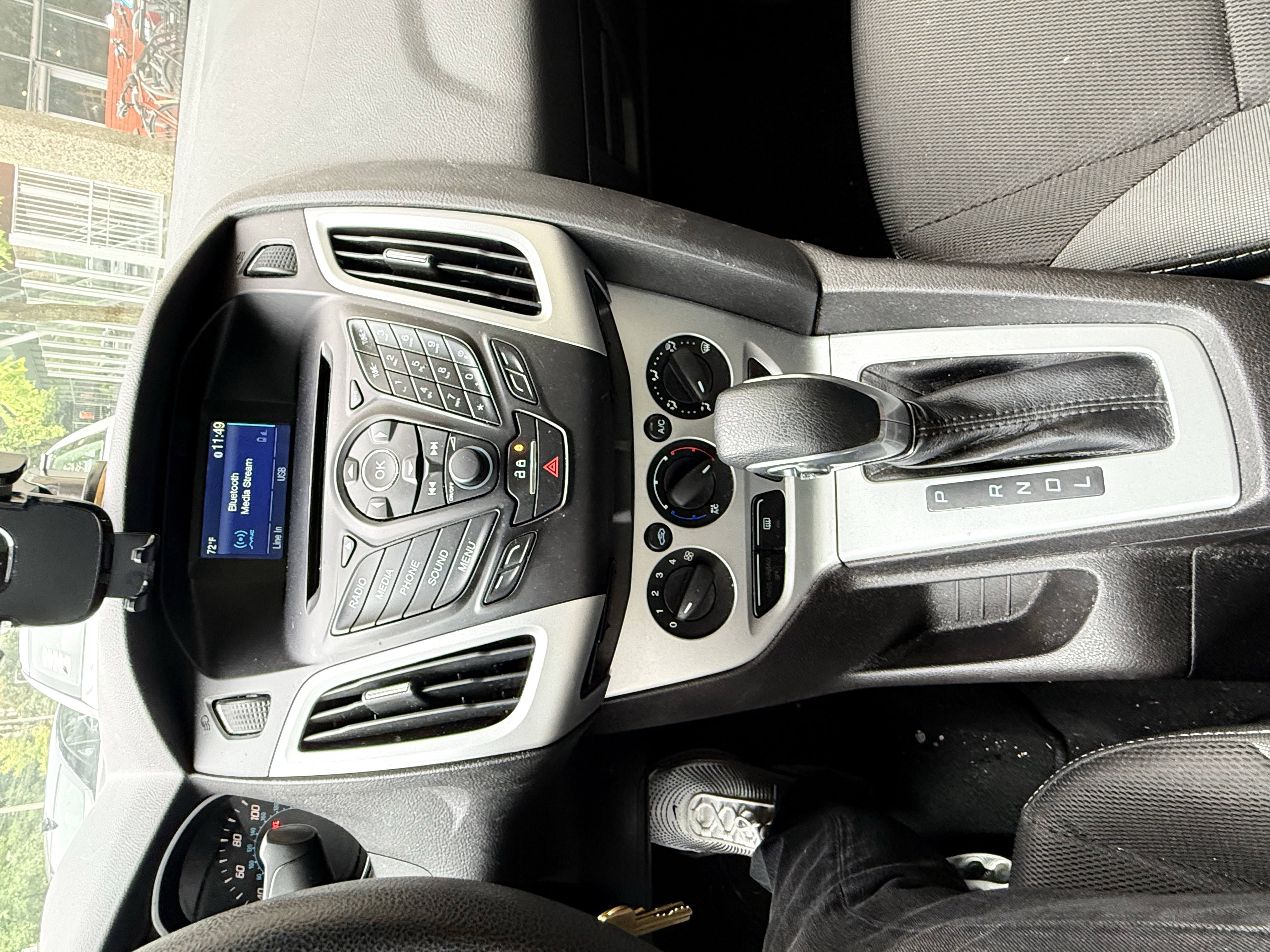 Used 2014 Ford Focus SE FWD image 9
