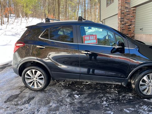 Used 2018 Buick Encore Preferred image 5