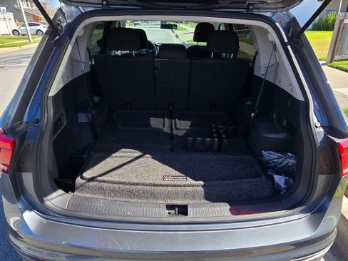 Used 2019 Volkswagen Tiguan S w/ Driver Assistance Package image 19