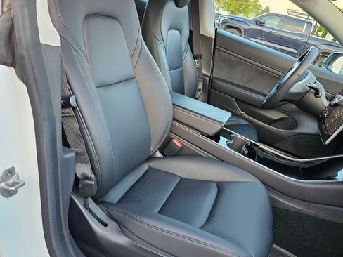 Used 2020 Tesla Model 3 Standard Range Plus image 11