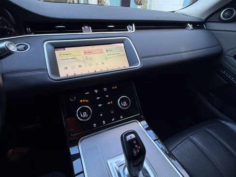 Used 2020 Land Rover Range Rover Evoque S AWD/4WD image 8