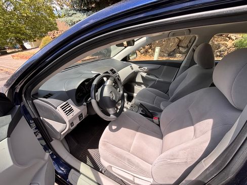 Used 2011 Toyota Corolla LE FWD image 6
