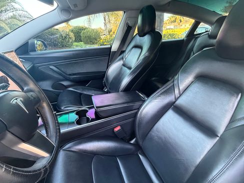 Used 2019 Tesla Model 3 Performance image 10
