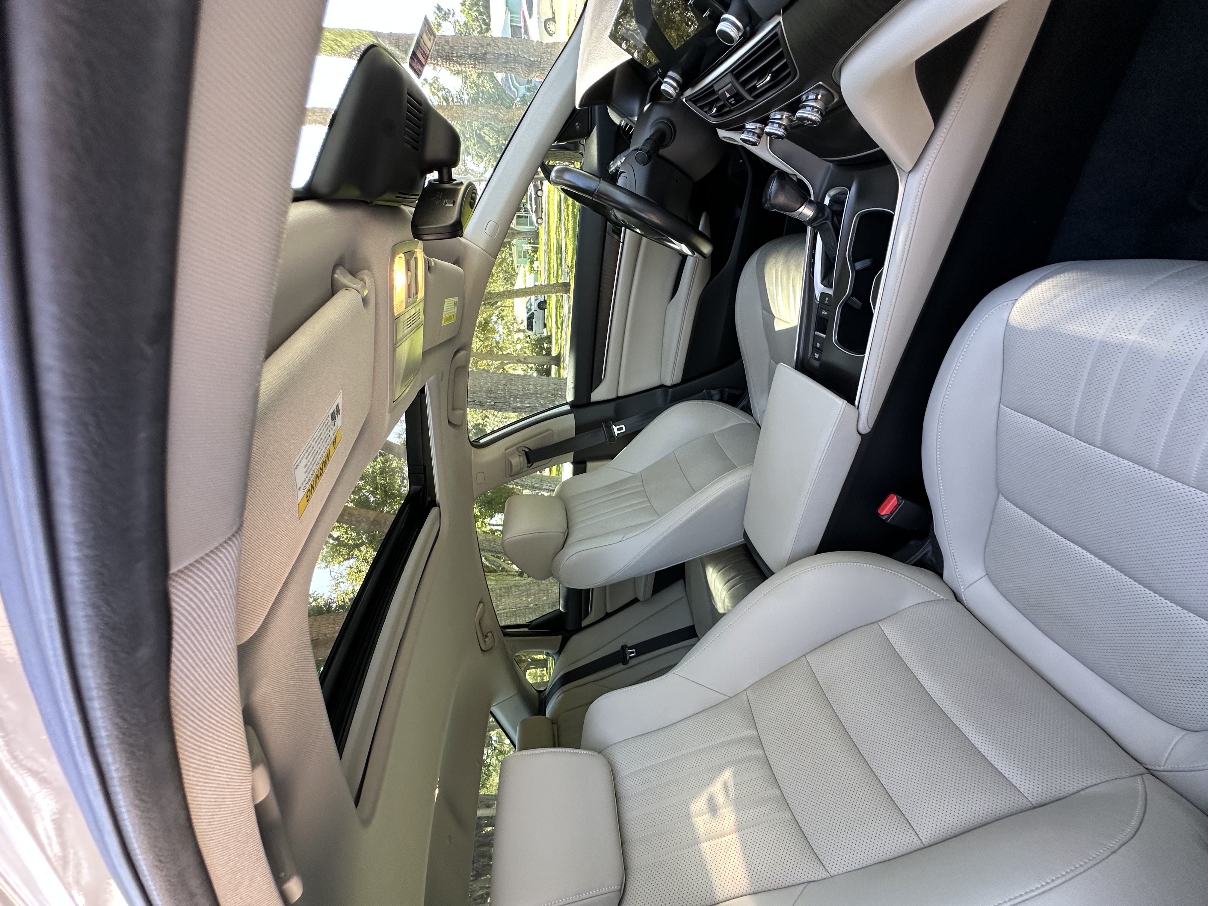 Used 2022 Honda Accord EX-L image 5