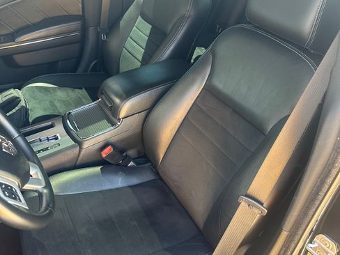 Used 2011 Dodge Charger R/T RWD image 22