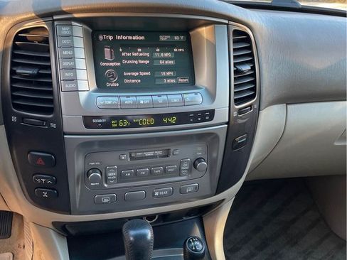 Used 2004 Toyota Land Cruiser image 14