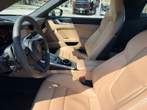 Used 2021 Porsche 911 image 4