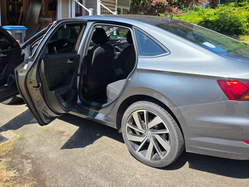 Used 2019 Volkswagen Jetta S w/ Driver Assistance Package FWD image 5