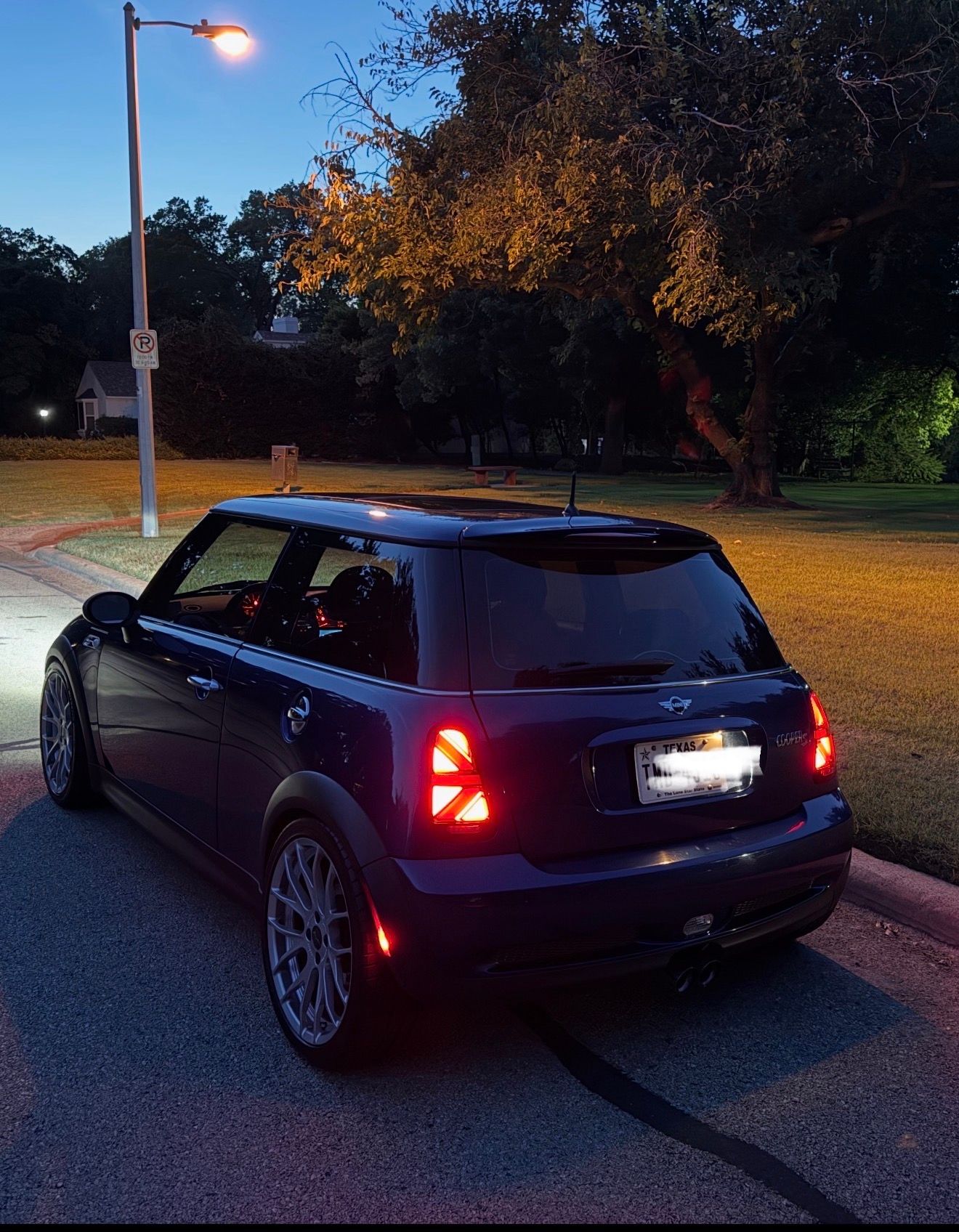 Used 2004 MINI Cooper S FWD image 16