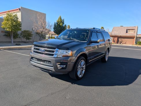 Used 2017 Ford Expedition EL Platinum image 1