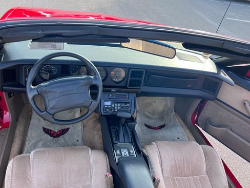 Used 1992 Pontiac Firebird Convertible image 8