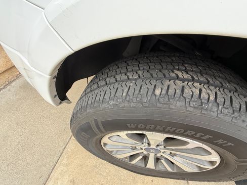 Used 2017 Ford Expedition EL XLT image 2