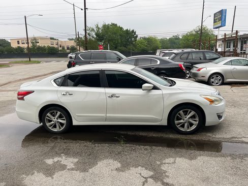 Used 2014 Nissan Altima 2.5 SV FWD image 4