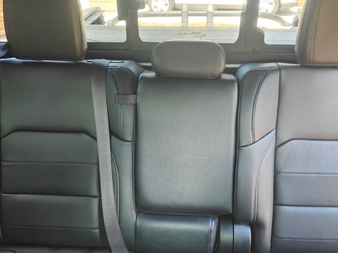 Used 2021 Jeep Gladiator Overland w/ Popular Equipment Package image 4