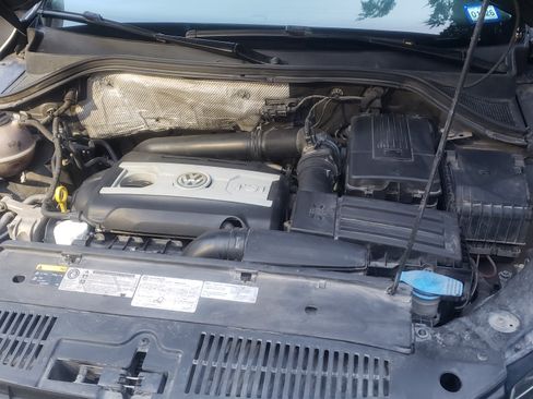 Used 2015 Volkswagen Tiguan S image 22