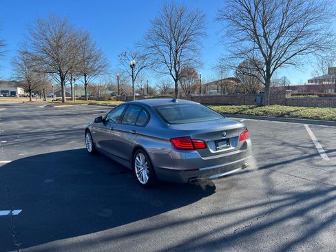 Used 2011 BMW 550i Sedan image 5