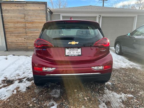 Used 2018 Chevrolet Bolt LT image 2