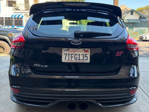 Used 2016 Ford Focus ST w/ Equipment Group 402A FWD image 11