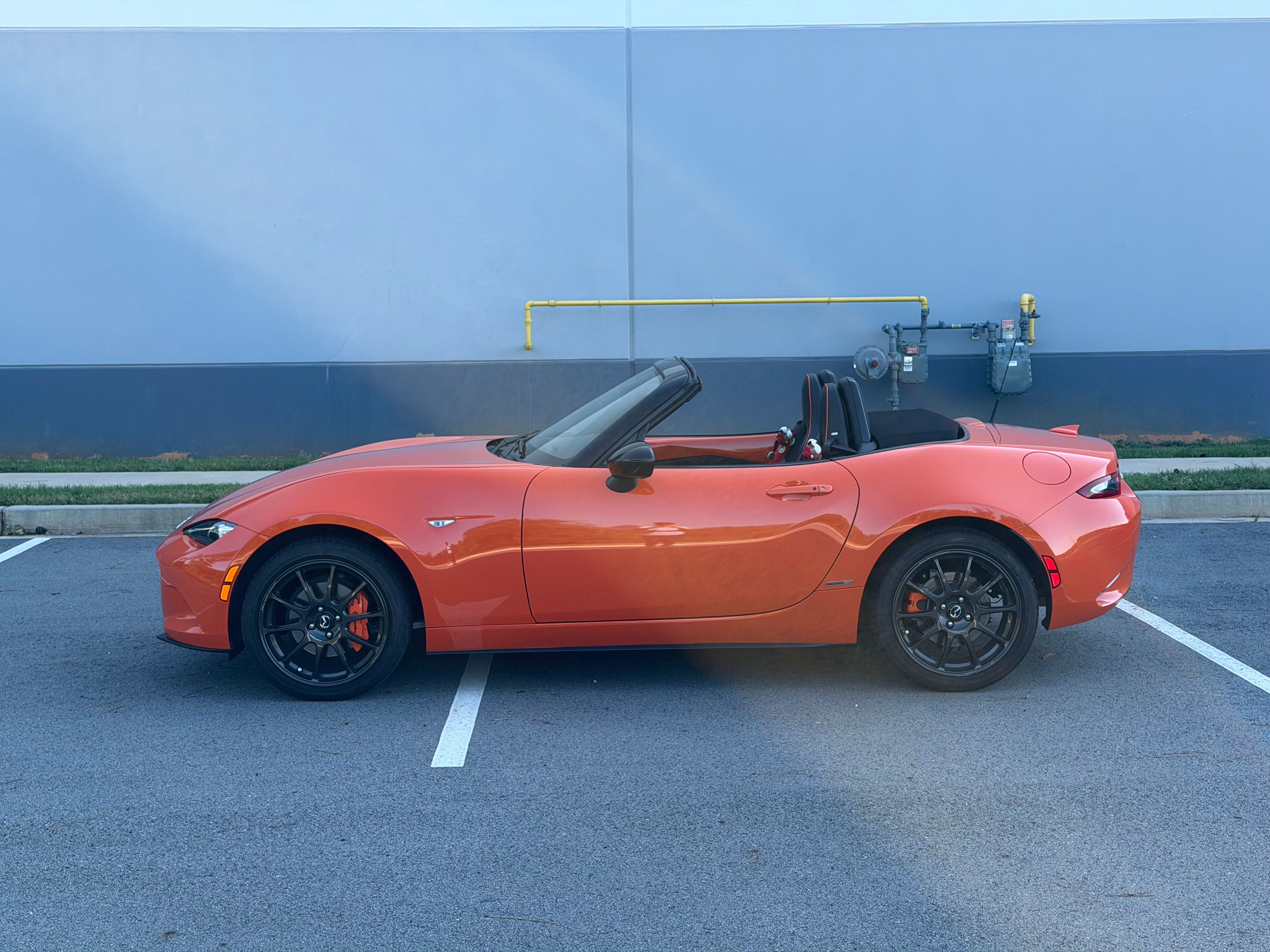 Used 2019 MAZDA MX-5 Miata 30th Anniversary RWD image 6