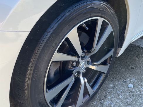 Used 2016 Nissan Maxima 3.5 SL image 11