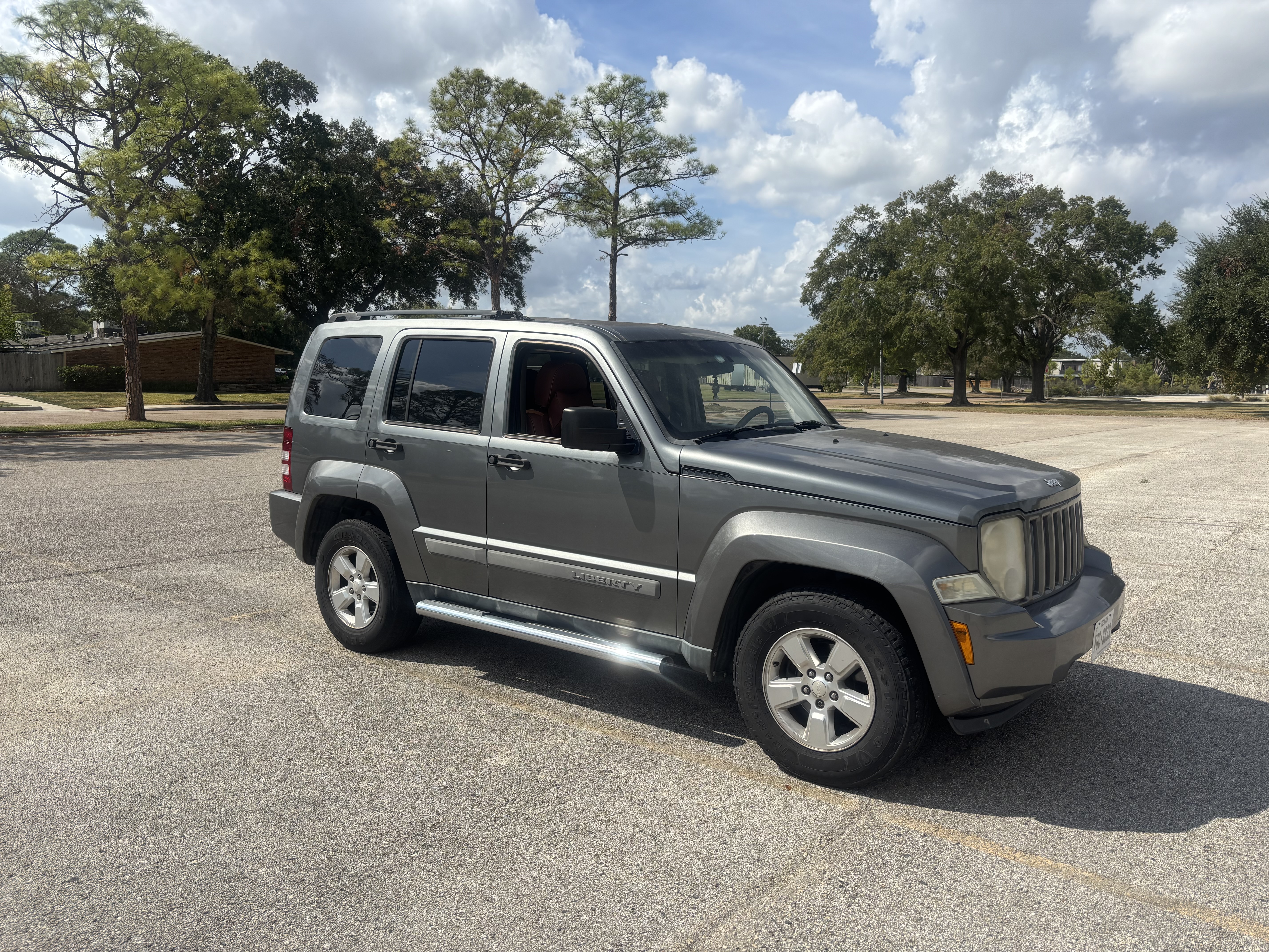 Used 2012 Jeep Liberty Sport w/ Popular Equipment Group RWD image 6
