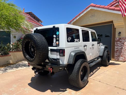 Used 2018 Jeep Wrangler Unlimited Rubicon image 6