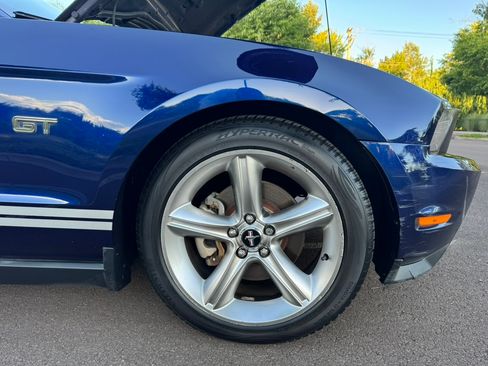 Used 2010 Ford Mustang GT Premium RWD image 17