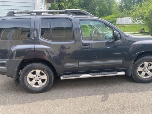 Used 2013 Nissan Xterra S w/ Value Package AWD/4WD image 2