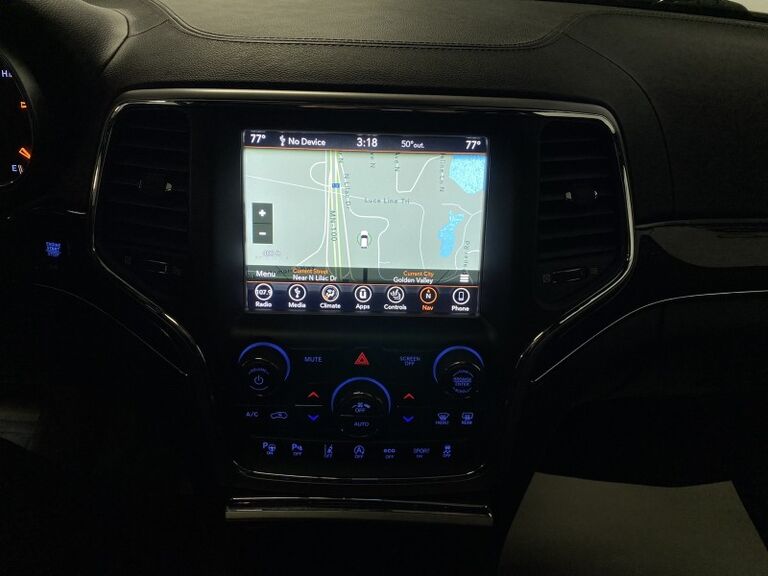 Used 2018 Jeep Grand Cherokee Overland AWD/4WD image 4