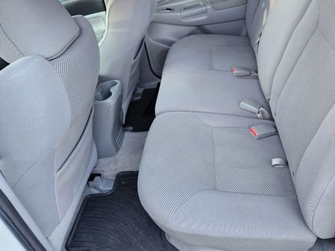 Used 2010 Toyota Tacoma 4x4 Double Cab image 25