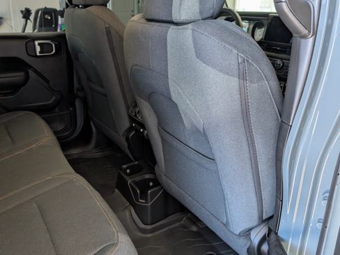 Used 2026 Jeep Wrangler Unlimited Sport image 31