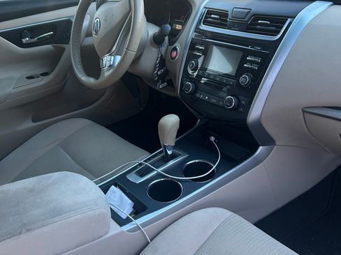 Used 2015 Nissan Altima 2.5 SV image 8